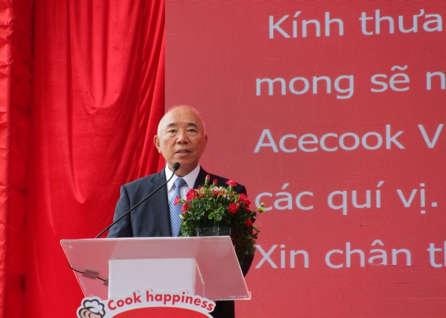Ông Muraoka - Chủ tịch Hội đồng Quản trị Acecook Việt Nam, Tổng giám đốc Tập đoàn Acecook phát biểu khai mạc buổi lễ